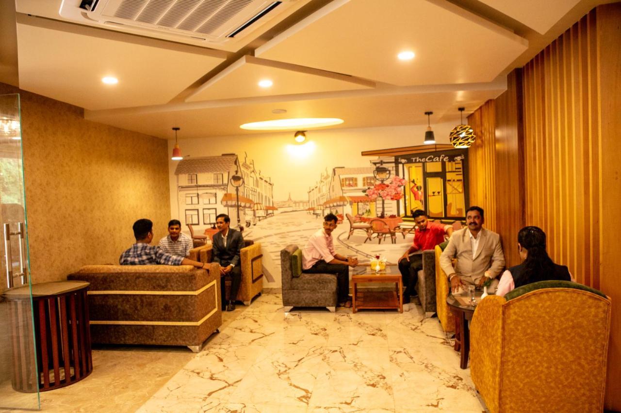 Hotel Eden Karwar Exterior foto